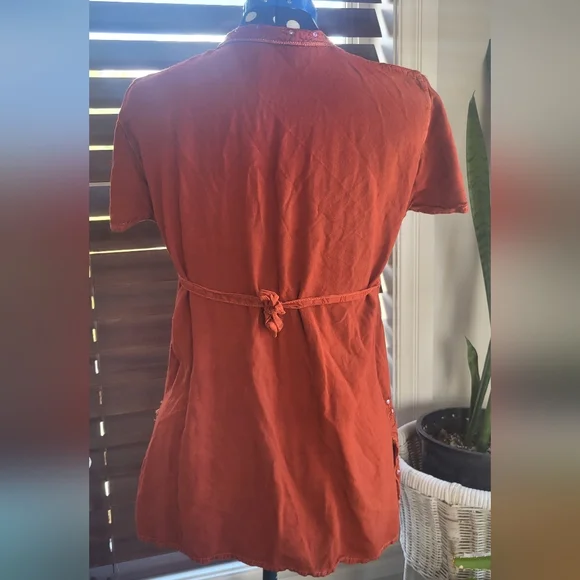 Embroidered Rust Top With Sequins - Picture 3 of 3